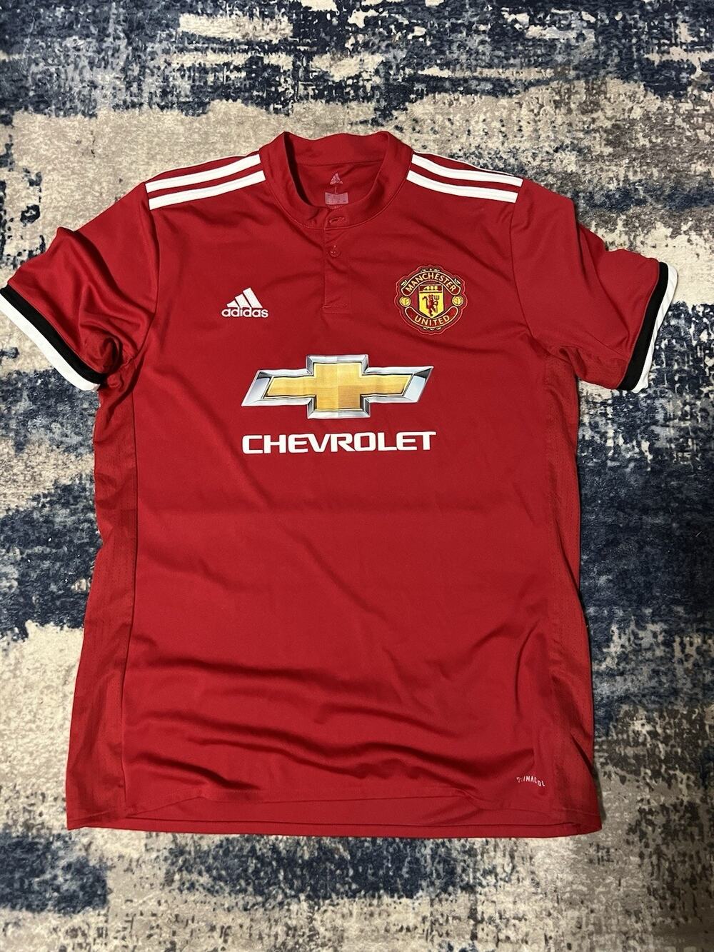 Size L- MANCHESTER UNITED FOOTBALL SHIRT JERSEY 2017/2018 ADIDAS RED CAMISA